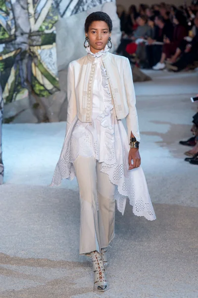 Look 26